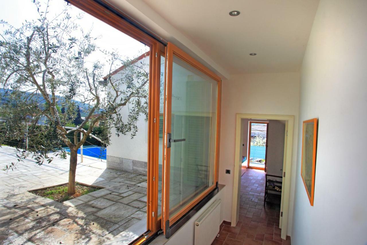 Spacious Villa In Parecag With A Swimming Pool Sečovlje エクステリア 写真